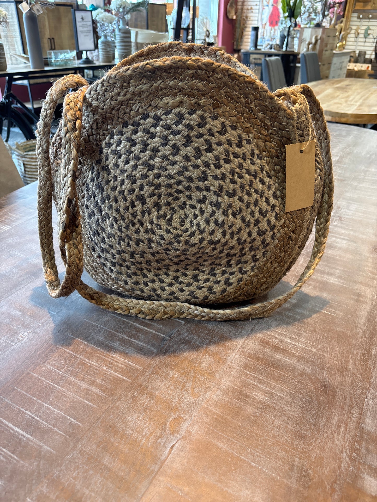 Round Jute Hand Bag