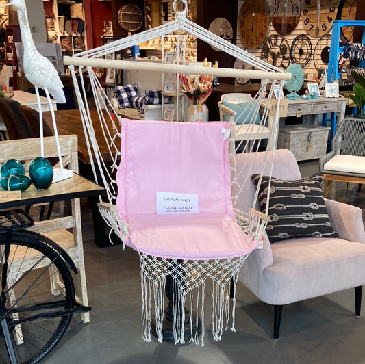 Hanging hammock chair w/ pink fringe