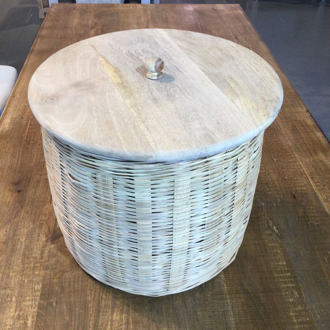 Large Rattan Basket wtih Mango Wood Lid