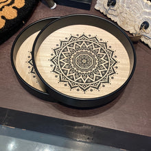 Load image into Gallery viewer, Round mandala print wood decorative tray
