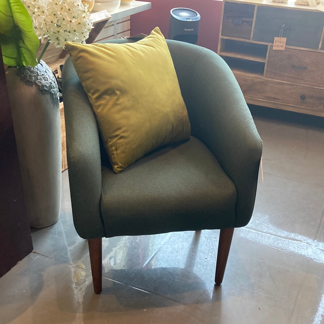 Ian Tub Accent Chair